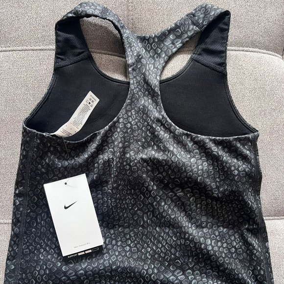 Nike Swoosh Kids - Picture 2 of 3